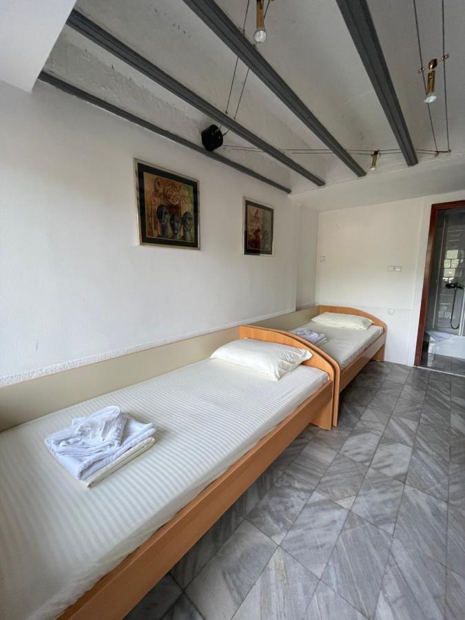 Apartments Evelyn 奥赫里德 外观 照片