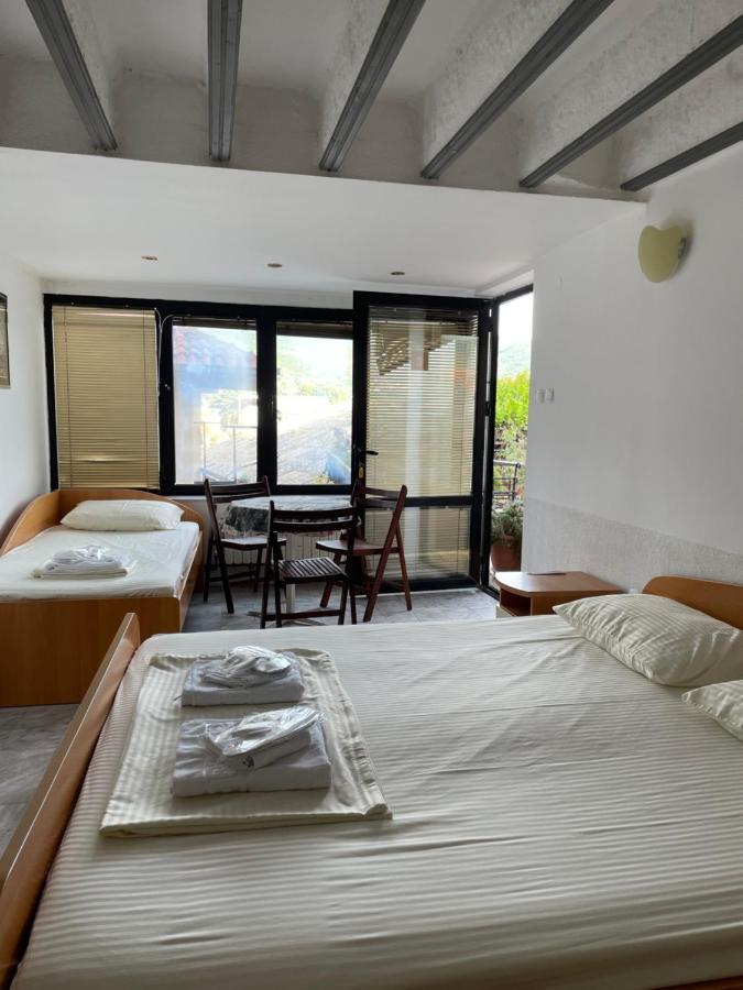Apartments Evelyn 奥赫里德 外观 照片