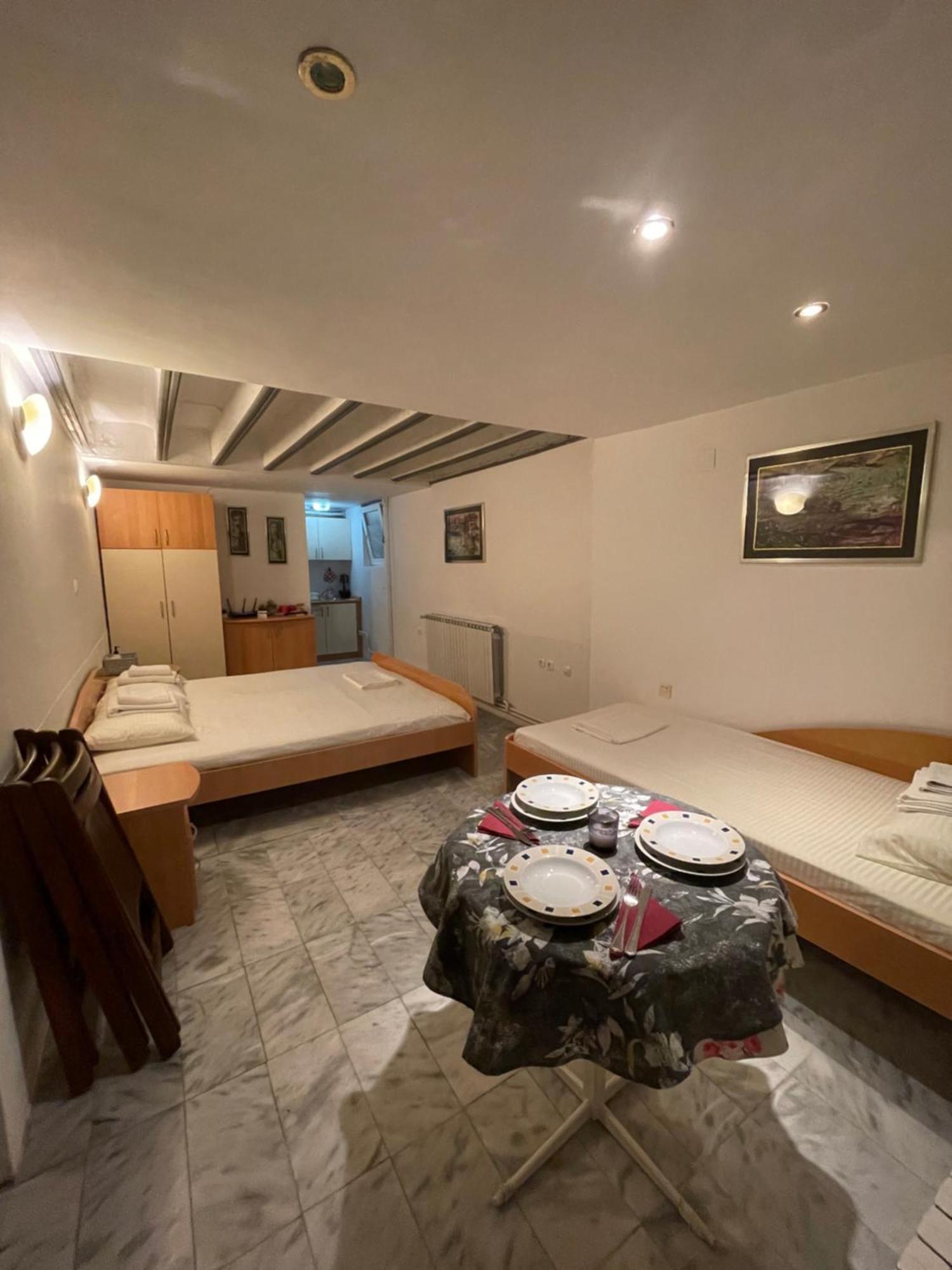 Apartments Evelyn 奥赫里德 外观 照片
